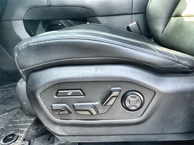 used 2025 Hyundai Santa Fe car, priced at $40,600