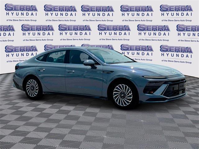 new 2025 Hyundai Sonata Hybrid car, priced at $37,092