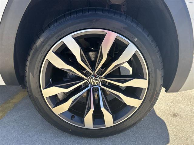 used 2021 Volkswagen Atlas car, priced at $21,695