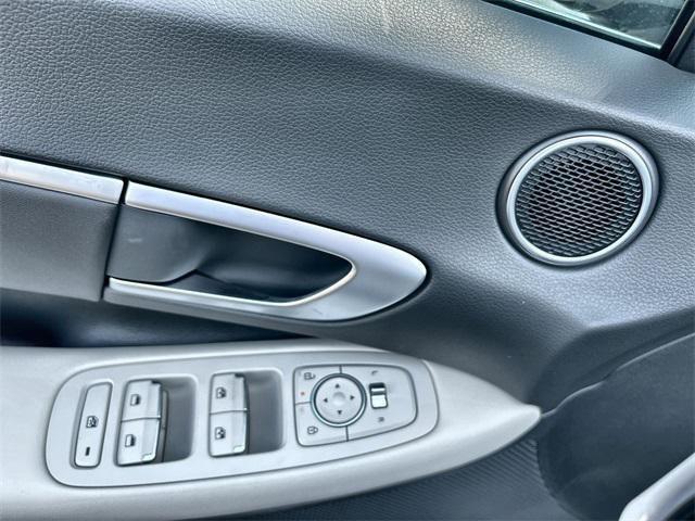 new 2024 Hyundai Sonata Hybrid car, priced at $28,999