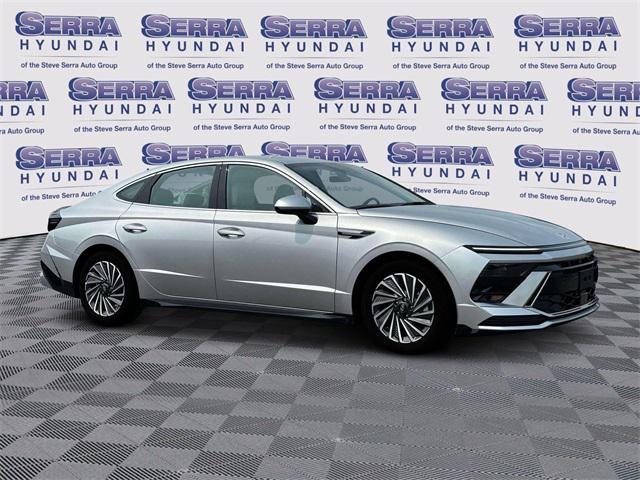 new 2025 Hyundai Sonata Hybrid car, priced at $37,055