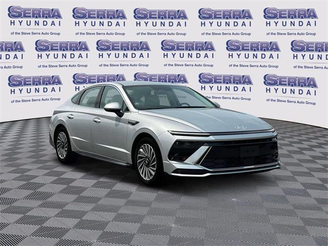new 2025 Hyundai Sonata Hybrid car, priced at $33,975