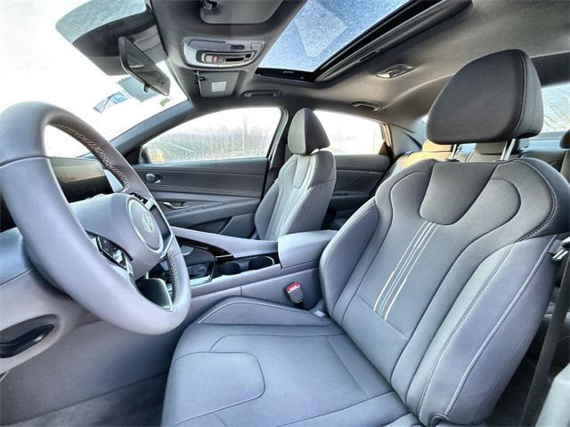 used 2025 Hyundai Elantra car