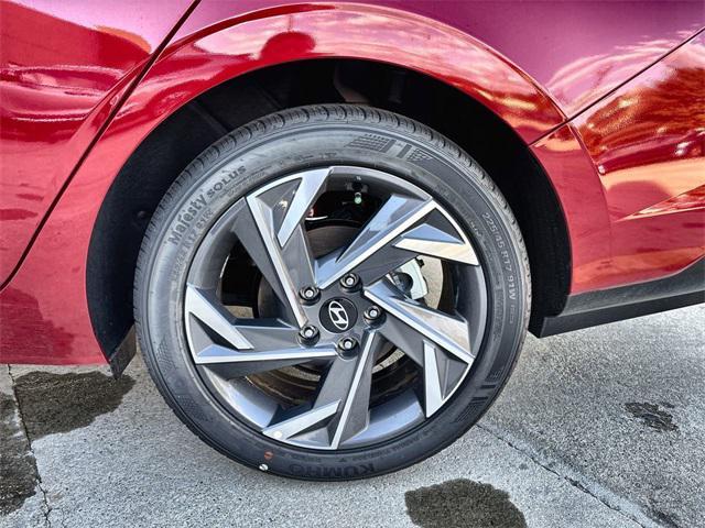 used 2025 Hyundai Elantra car