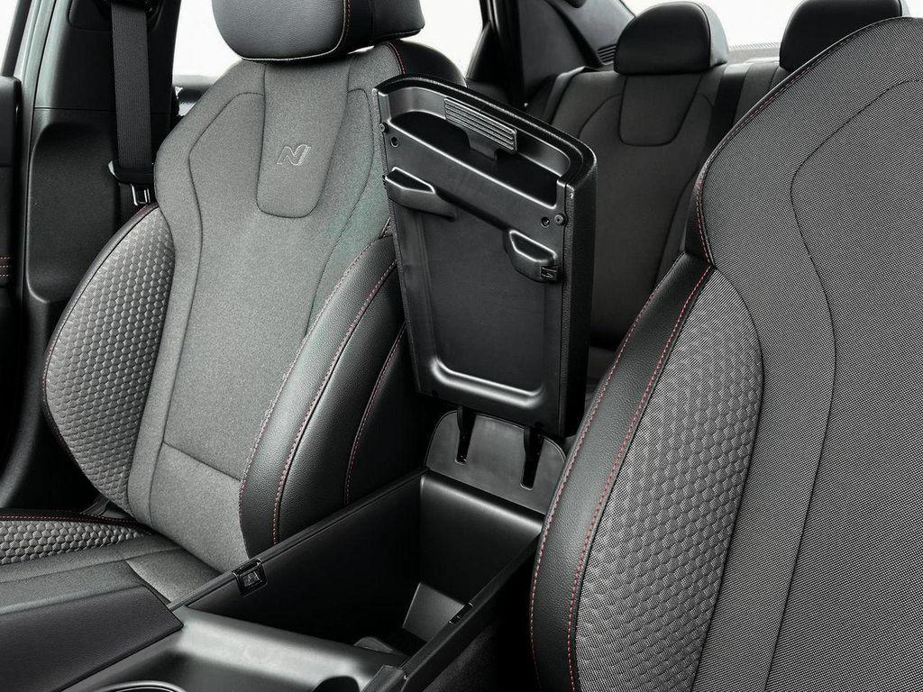 new 2025 Hyundai Elantra car, priced at $26,656