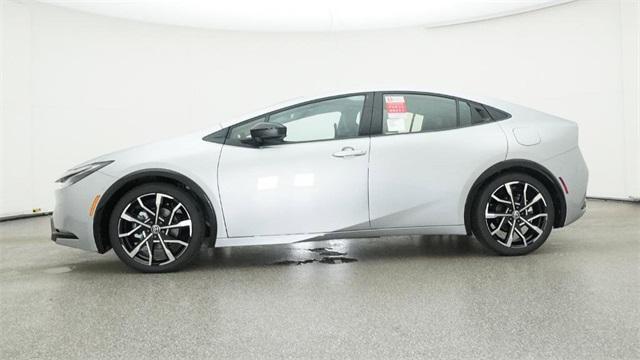 new 2025 Toyota Prius Plug-In Hybrid car, priced at $44,253