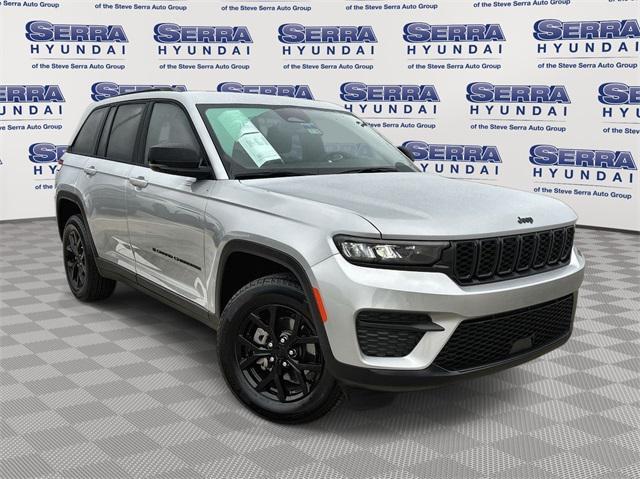 used 2024 Jeep Grand Cherokee car, priced at $39,400