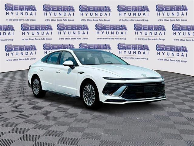 new 2025 Hyundai Sonata Hybrid car, priced at $37,577