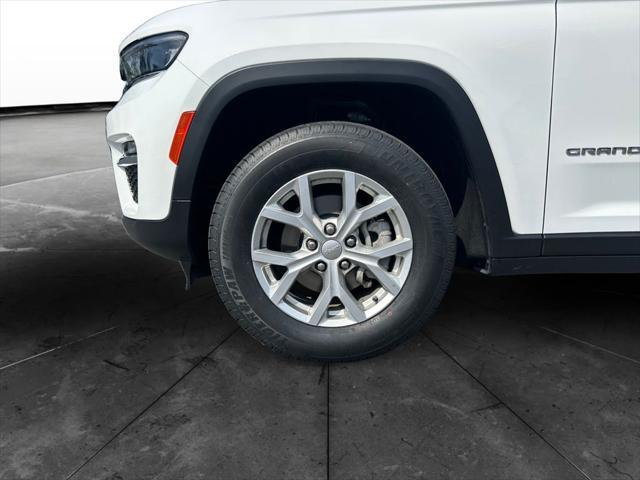 used 2023 Jeep Grand Cherokee car, priced at $33,000