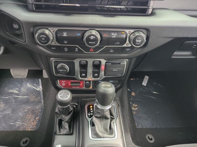 new 2025 Jeep Wrangler car, priced at $37,722