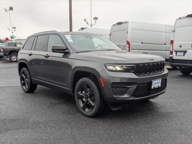 new 2025 Jeep Grand Cherokee car, priced at $41,583