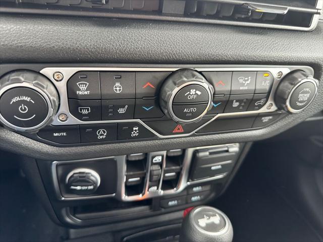 new 2025 Jeep Wrangler car, priced at $46,228