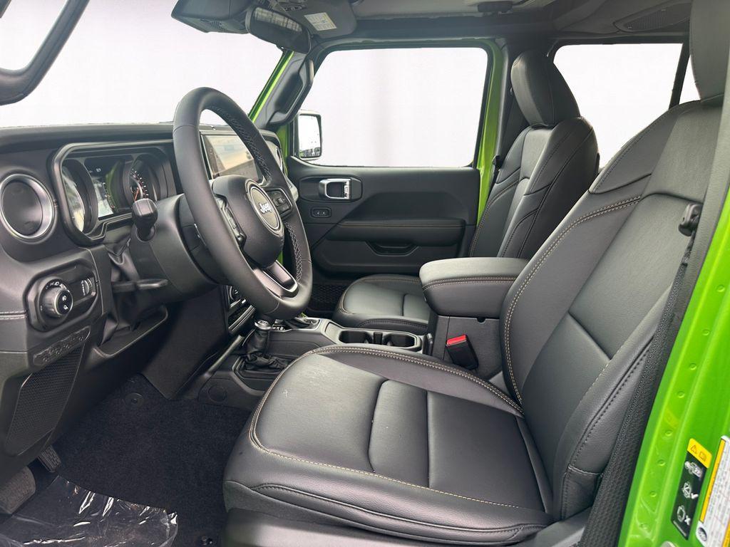 new 2025 Jeep Gladiator car, priced at $41,353
