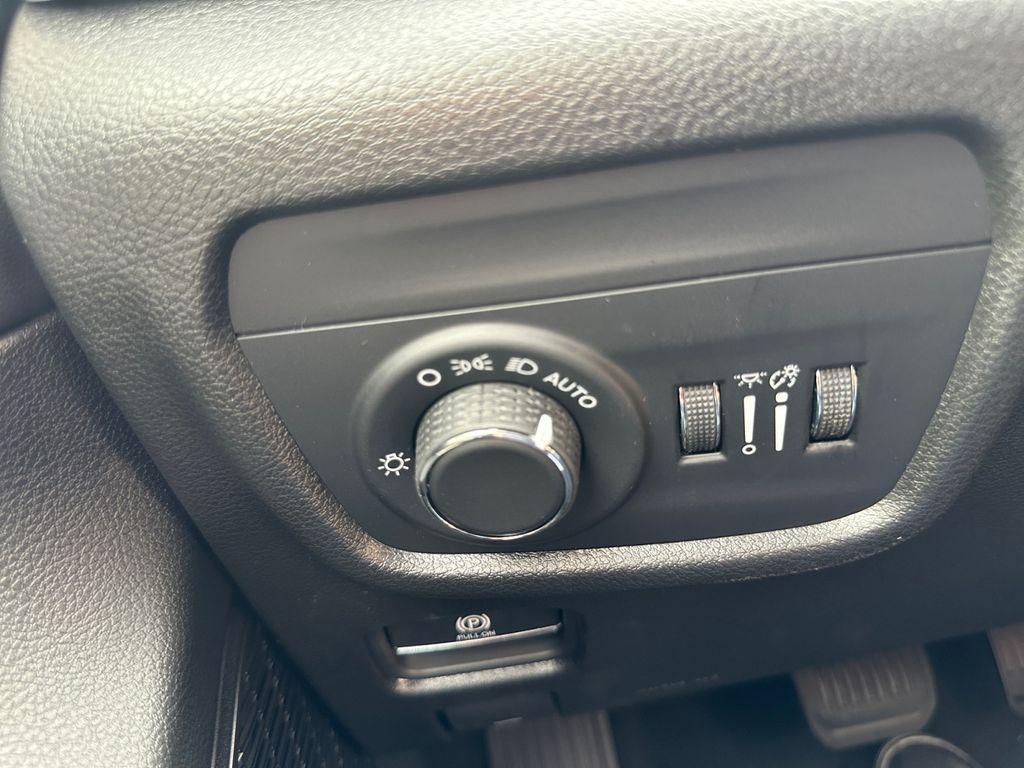 new 2025 Jeep Grand Cherokee L car, priced at $37,991