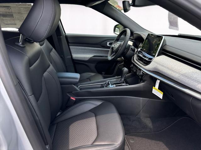 new 2025 Jeep Compass car, priced at $26,422