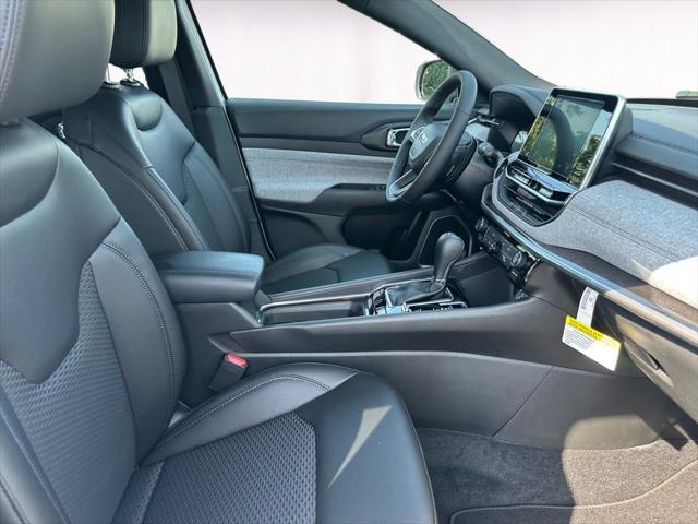 new 2025 Jeep Compass car, priced at $25,904