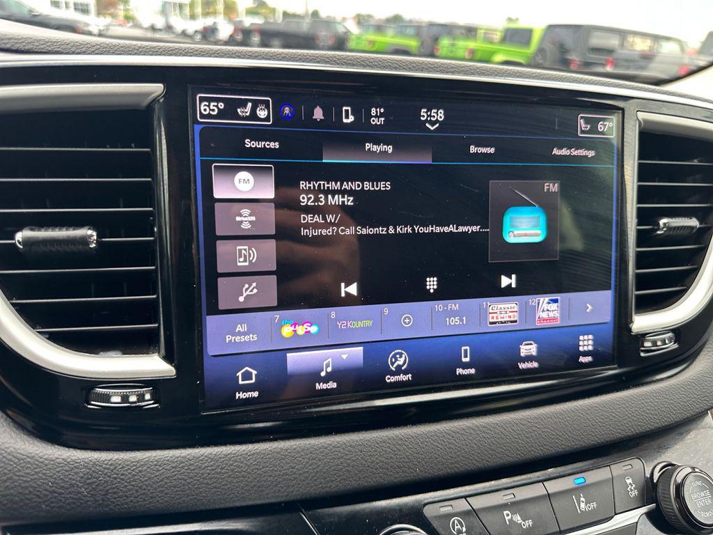 used 2024 Chrysler Pacifica car, priced at $29,300