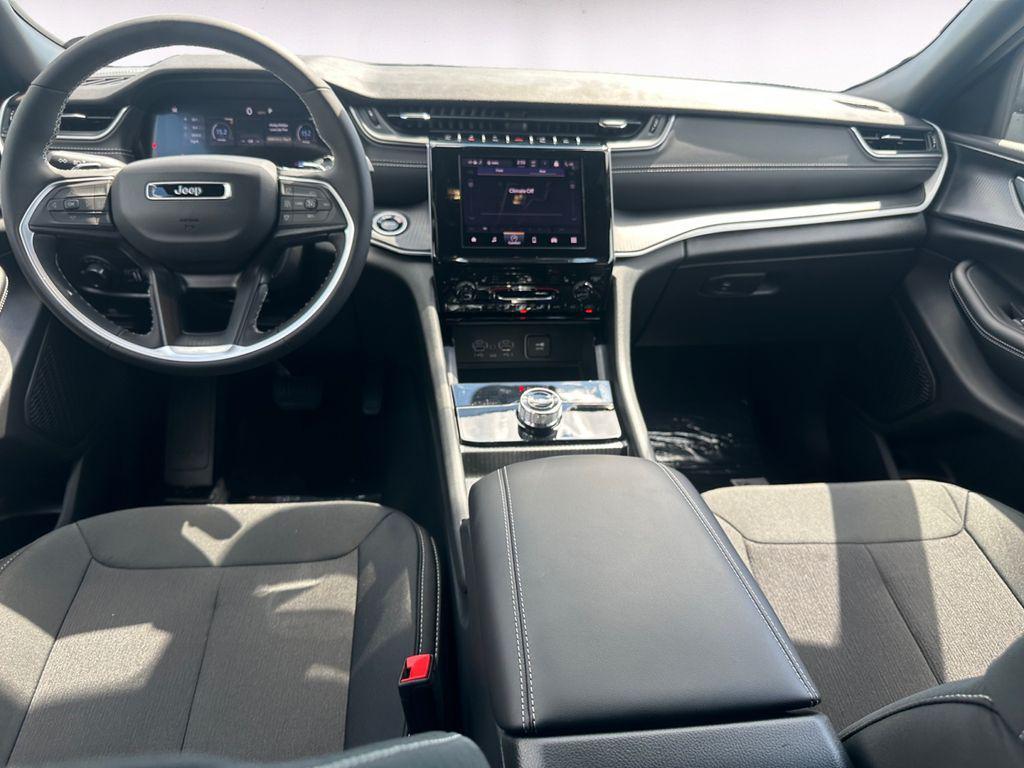 new 2025 Jeep Grand Cherokee L car, priced at $37,911