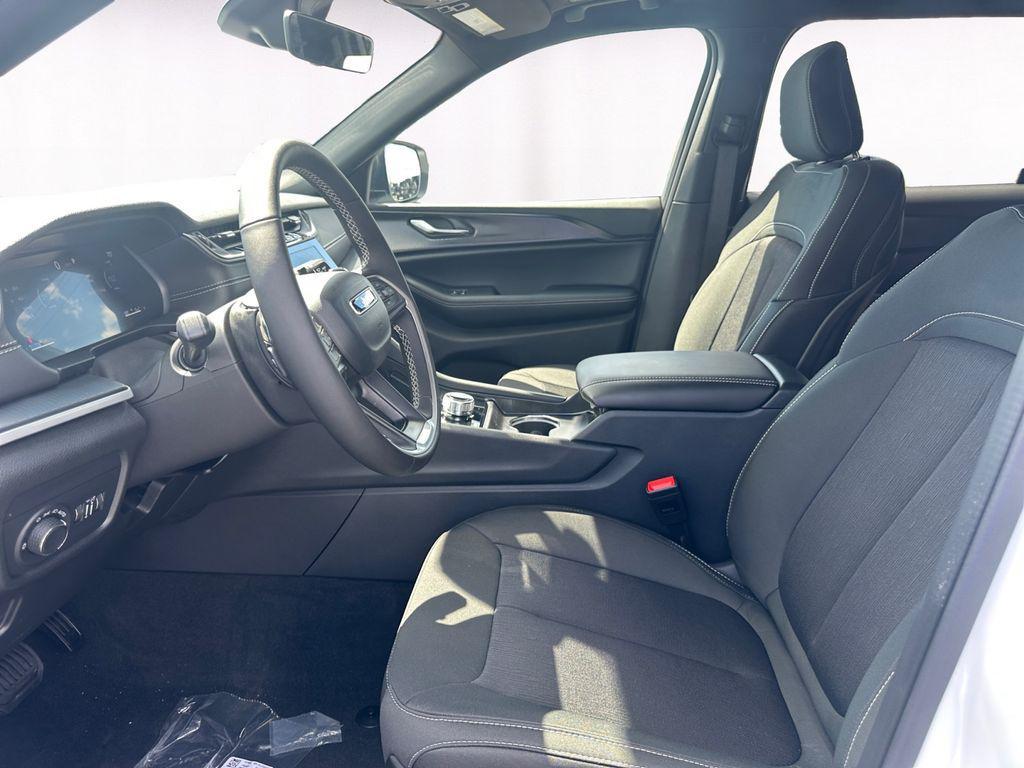 new 2025 Jeep Grand Cherokee L car, priced at $37,911