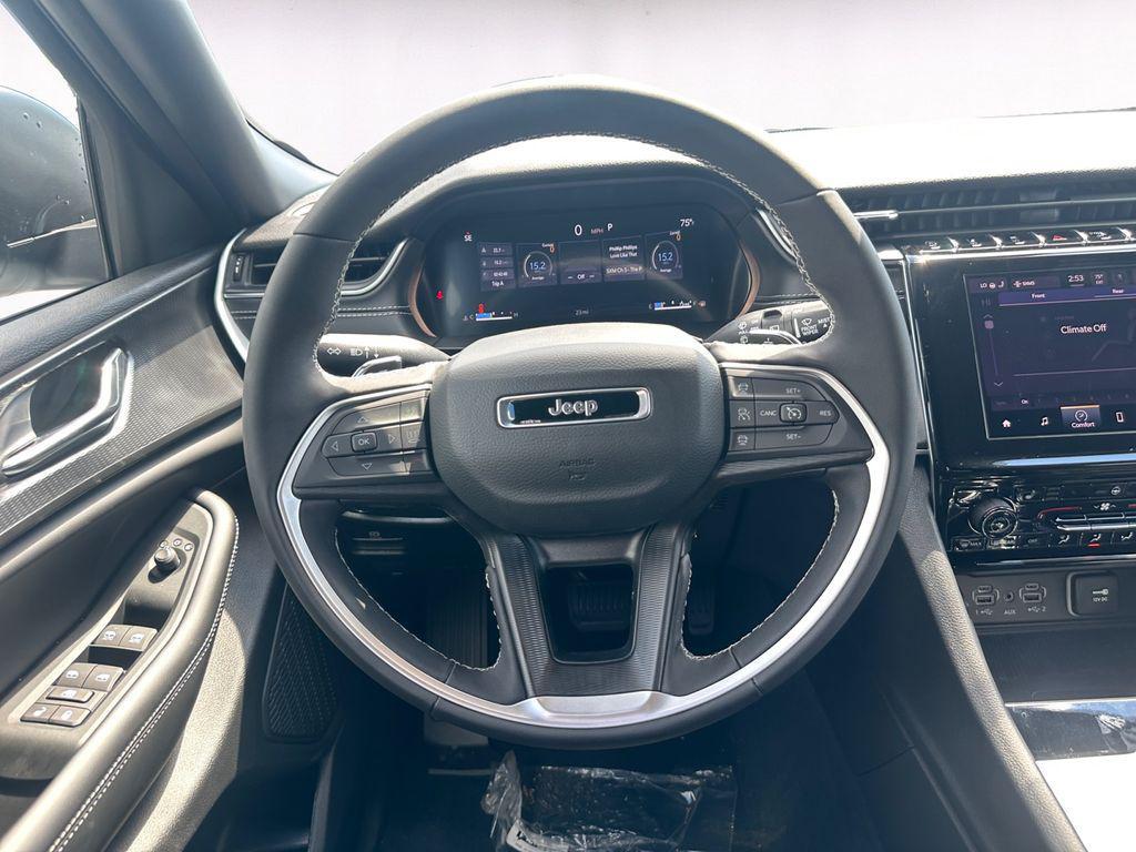 new 2025 Jeep Grand Cherokee L car, priced at $37,911