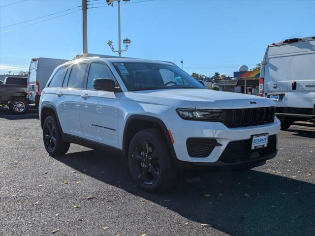 new 2025 Jeep Grand Cherokee car, priced at $40,081