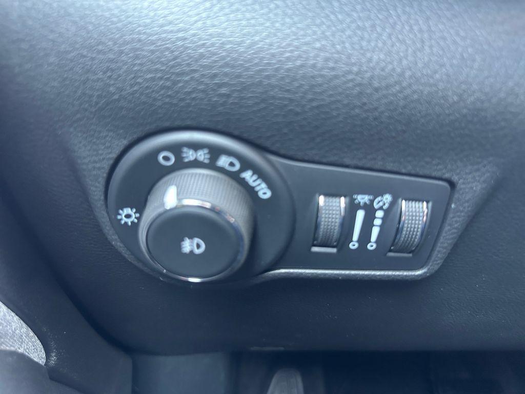 new 2025 Jeep Compass car, priced at $26,431