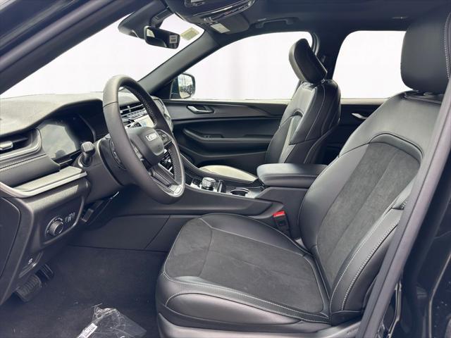 new 2025 Jeep Grand Cherokee L car, priced at $43,870