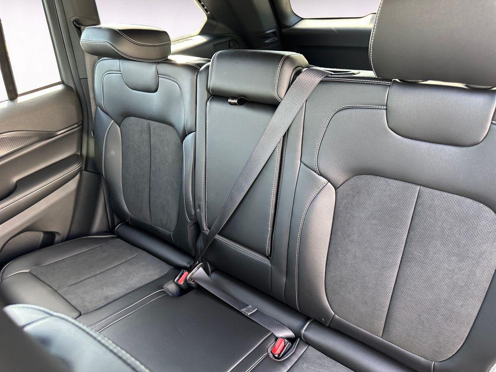 new 2025 Jeep Grand Cherokee car, priced at $40,653