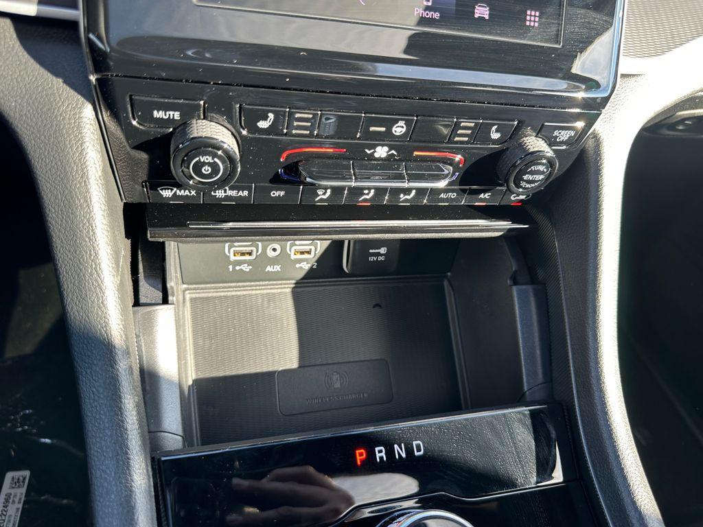 new 2025 Jeep Grand Cherokee car, priced at $40,653