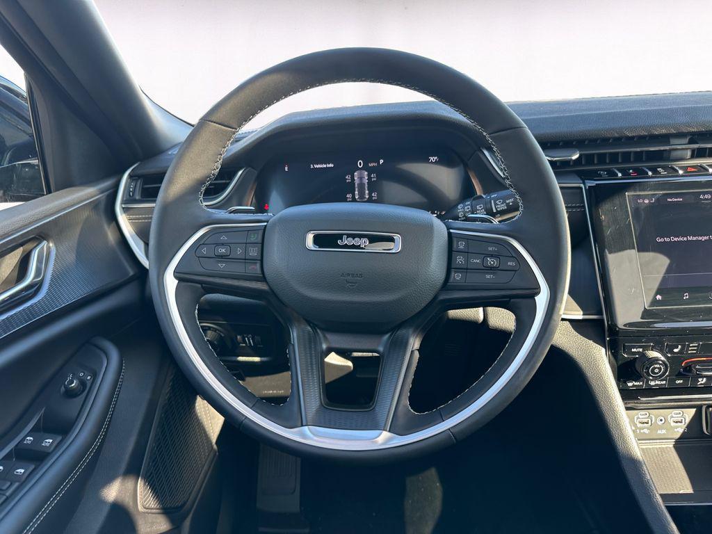 new 2025 Jeep Grand Cherokee car, priced at $40,653