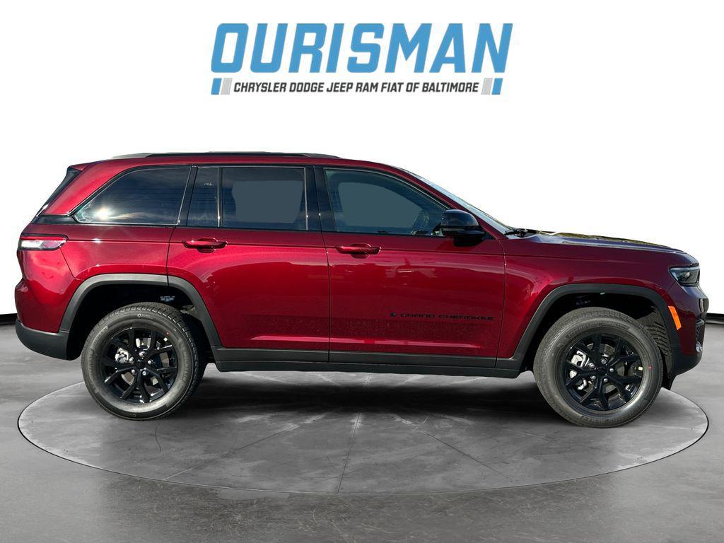 new 2025 Jeep Grand Cherokee car, priced at $40,653