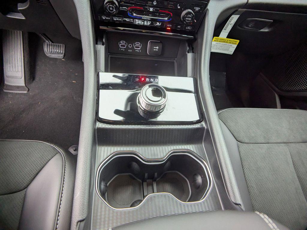 new 2025 Jeep Grand Cherokee car, priced at $43,574