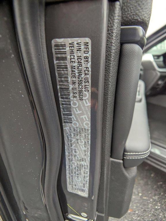 new 2025 Jeep Grand Cherokee car, priced at $43,574