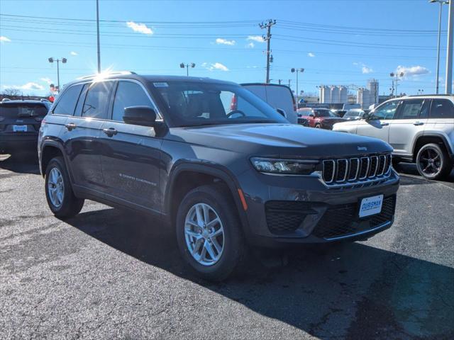 new 2025 Jeep Grand Cherokee car, priced at $37,075