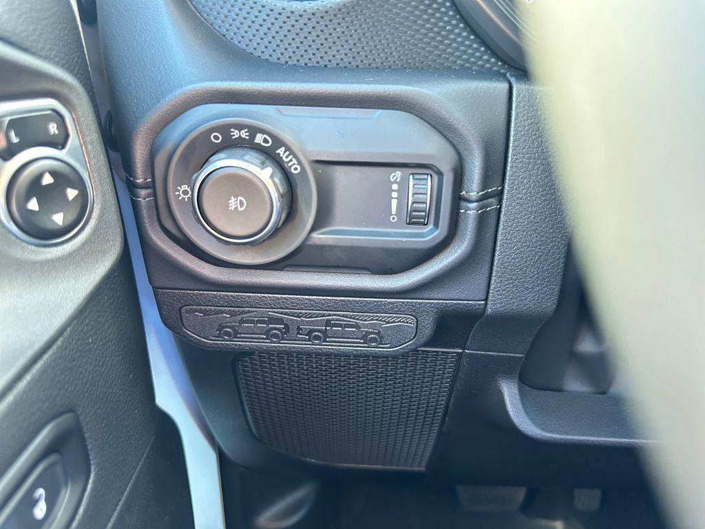 new 2025 Jeep Wrangler car, priced at $62,999