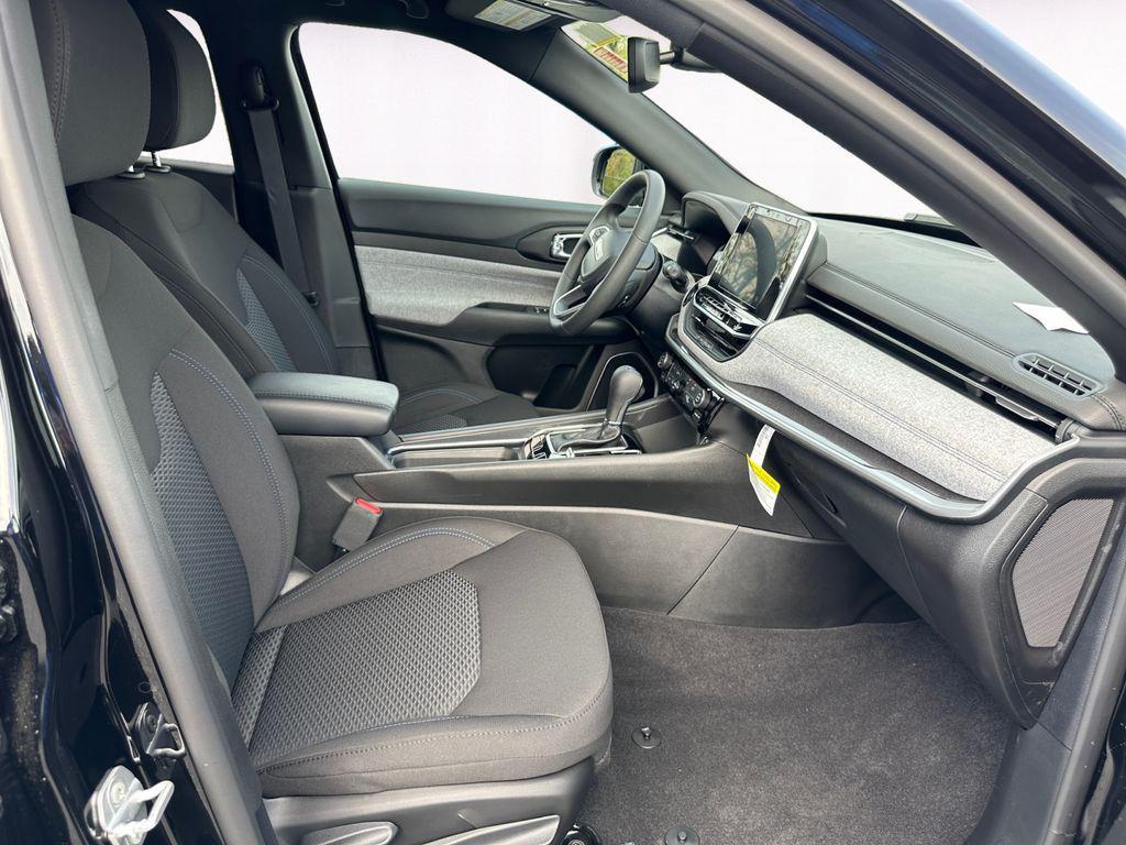 new 2025 Jeep Compass car, priced at $25,932