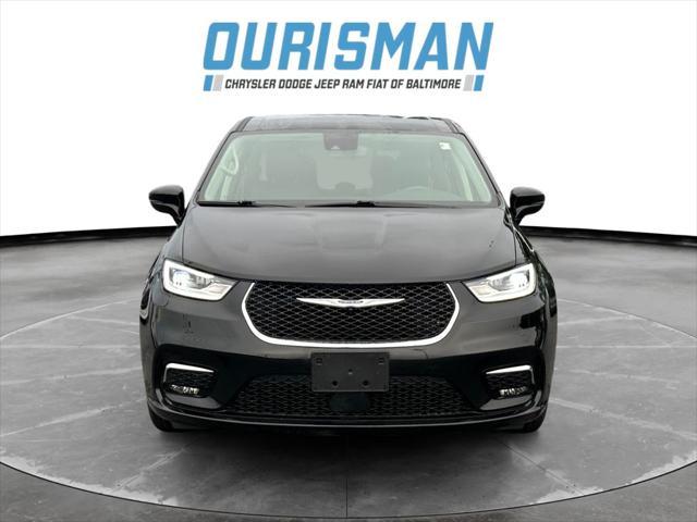 used 2024 Chrysler Pacifica car, priced at $30,000