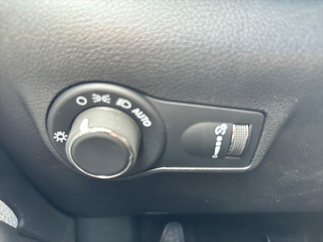 new 2025 Jeep Compass car, priced at $29,090