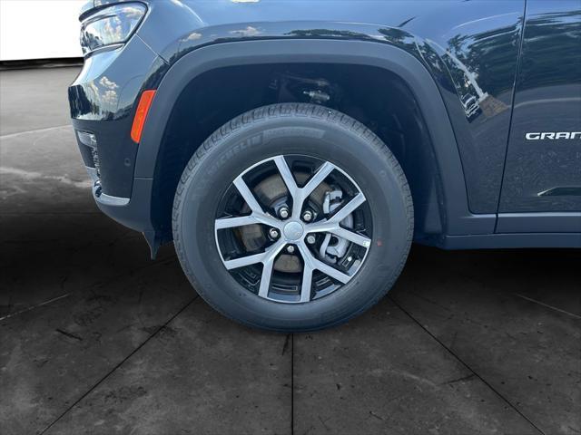 new 2025 Jeep Grand Cherokee L car, priced at $45,085