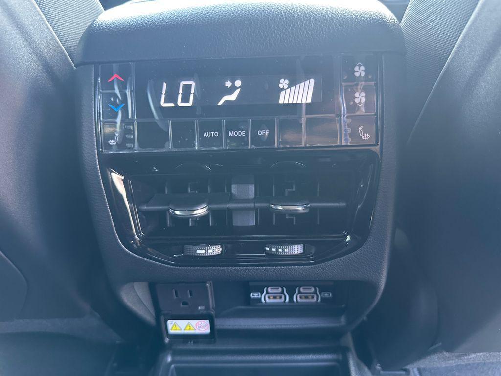 new 2025 Jeep Grand Cherokee L car, priced at $47,585