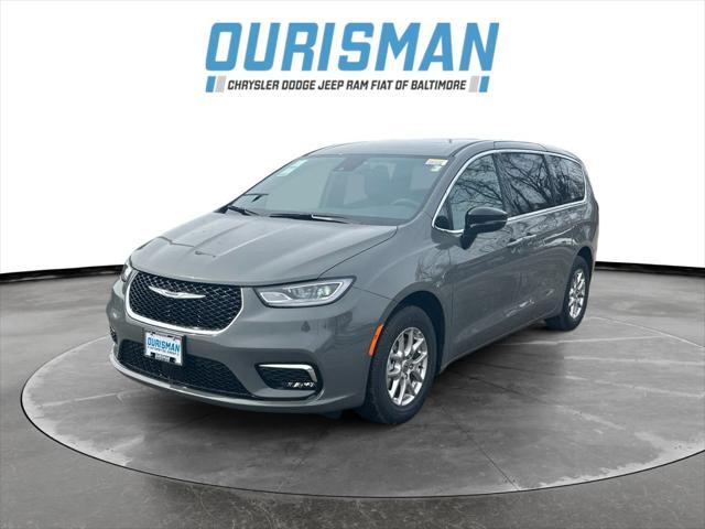 new 2025 Chrysler Pacifica car, priced at $37,794