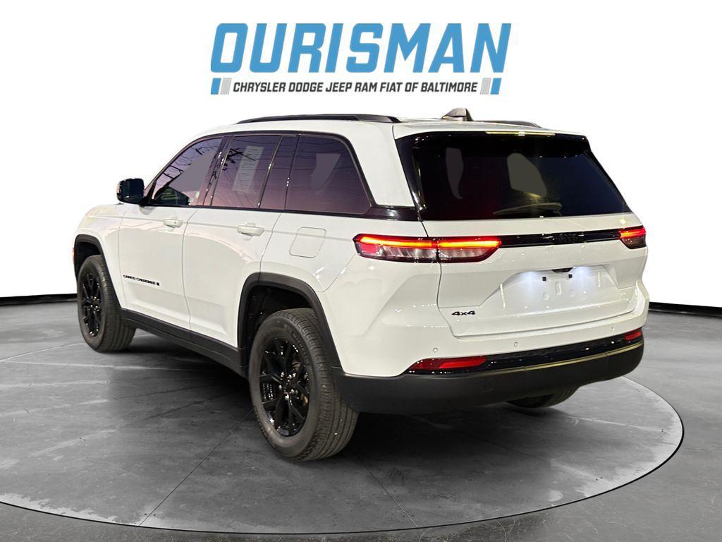 used 2024 Jeep Grand Cherokee car, priced at $26,500