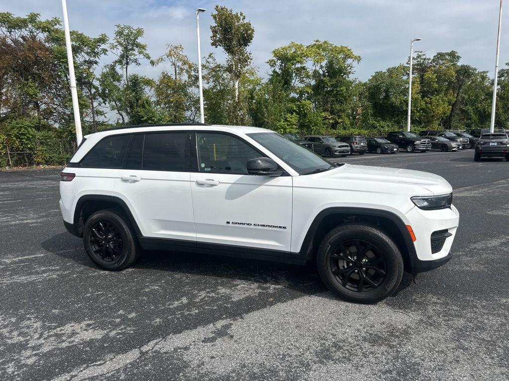 used 2024 Jeep Grand Cherokee car, priced at $29,500