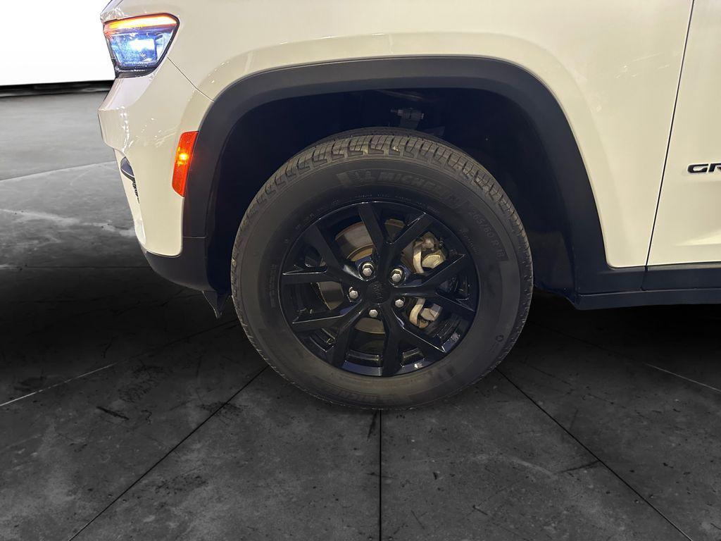 used 2024 Jeep Grand Cherokee car, priced at $26,500