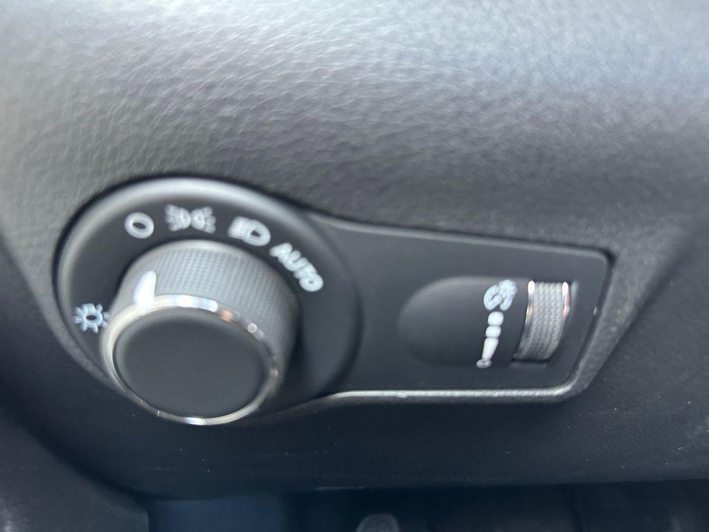 new 2025 Jeep Compass car, priced at $25,222