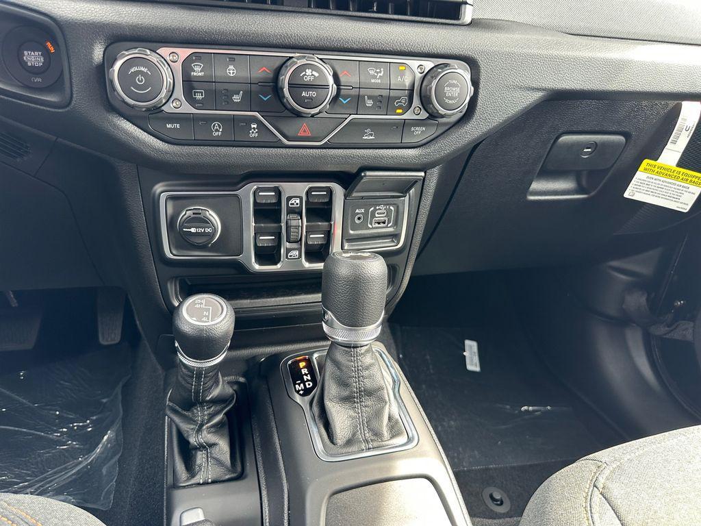 new 2025 Jeep Wrangler car, priced at $40,948