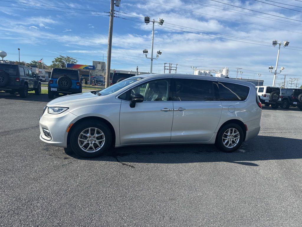 used 2024 Chrysler Pacifica car, priced at $31,800