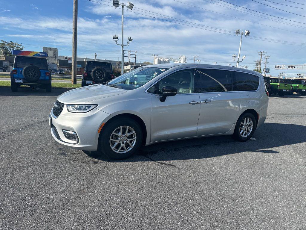 used 2024 Chrysler Pacifica car, priced at $31,800