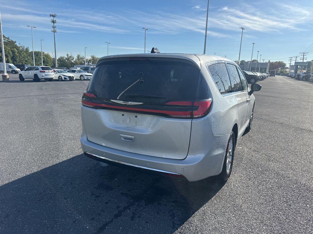 used 2024 Chrysler Pacifica car, priced at $31,800
