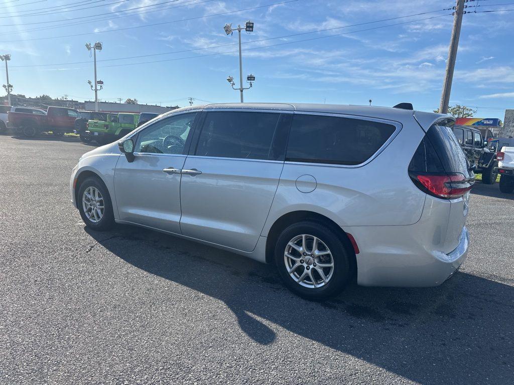 used 2024 Chrysler Pacifica car, priced at $31,800